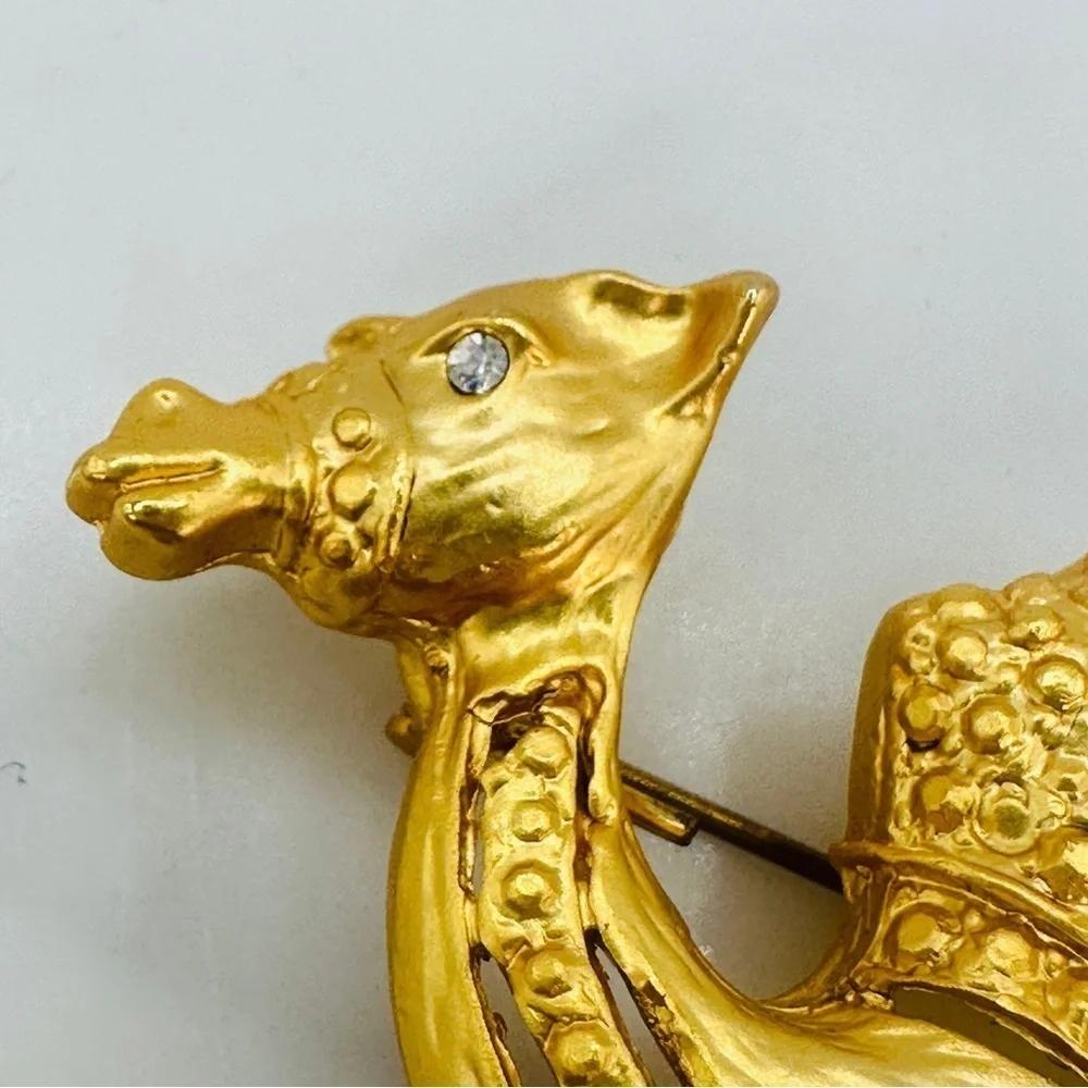 Vintage Large Camel Brooch Pin Matte Brushed Gold Tone Intricate Rhinestone Eye